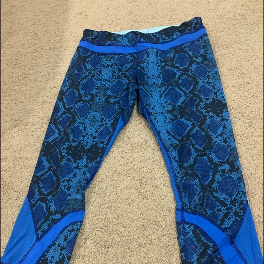Size 8 lulu lemon leggings